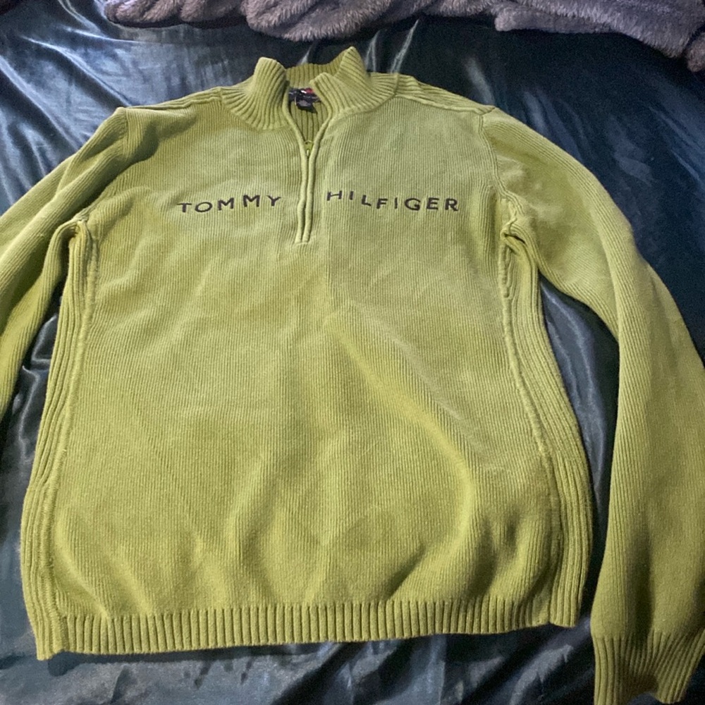 Tommy Hilfiger sweater, not full zip up, never wear it anymore.
